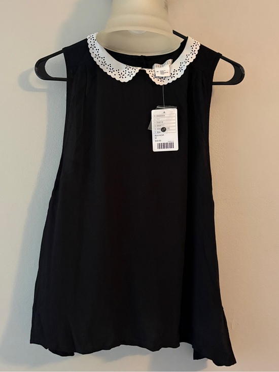 Urban Outfitters Tops - Urban Outfitters Black Sleeveless Blouse with White Eyelet Peter Pan Collar